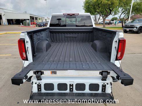 Used 2024 GMC Sierra 1500 AT4 w/ Technology Package image 32