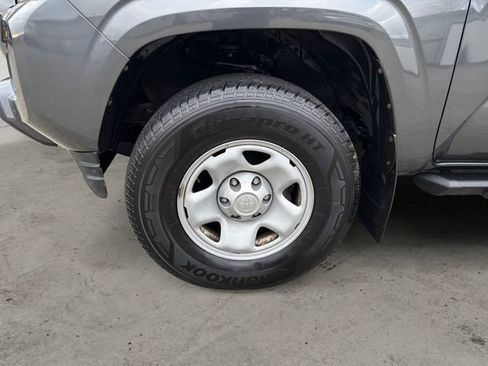 Used 2017 Toyota Tacoma SR w/ Tow Package image 14