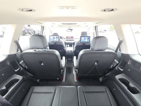 Used 2022 Kia Telluride EX w/ EX Premium Package image 15