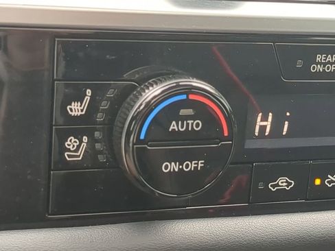 Certified 2024 Nissan Pathfinder Platinum w/ Cargo Package image 23