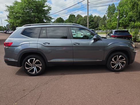 Used 2022 Volkswagen Atlas SEL AWD/4WD image 2