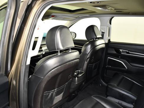 Used 2025 Kia Telluride S AWD/4WD image 47