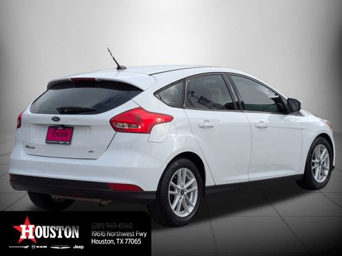 Used 2018 Ford Focus SE image 3