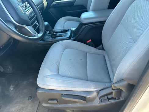 Used 2018 Chevrolet Colorado W/T w/ WT Convenience Package AWD/4WD image 4