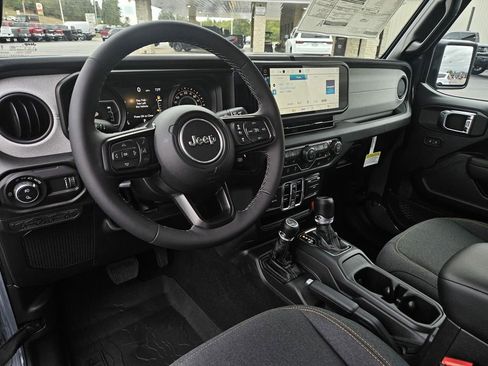 New 2025 Jeep Gladiator Sport image 11