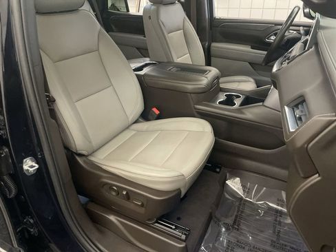 Used 2022 GMC Yukon SLT w/ SLT Premium Package AWD/4WD image 23