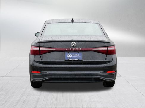 Used 2025 Volkswagen Jetta S image 6