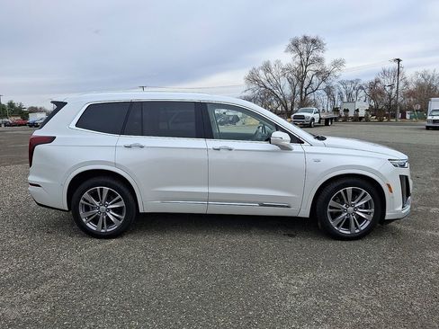 Used 2023 Cadillac XT6 Premium Luxury w/ Technology Package image 13