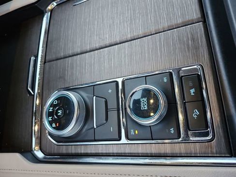 Used 2024 Ford Expedition Max Limited image 25