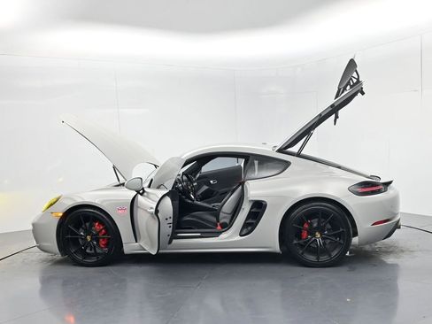 Used 2018 Porsche 718 Cayman S RWD image 52