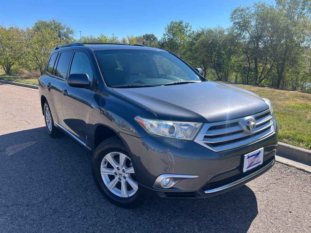 Used 2012 Toyota Highlander SE w/ Tow Pkg AWD/4WD image 1