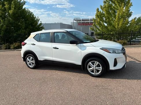 Used 2023 Nissan Kicks S FWD image 12