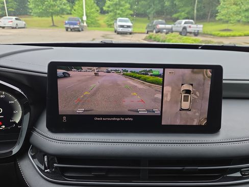 Used 2023 INFINITI QX60 Luxe w/ Performance Audio Package FWD image 14