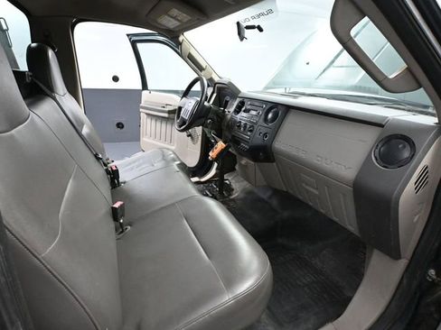 Used 2010 Ford F550 4x4 Regular Cab Super Duty image 30