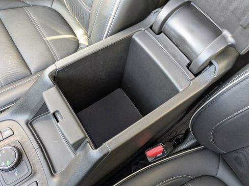 Certified 2023 GMC Acadia Denali w/ Denali Ultimate Package image 23