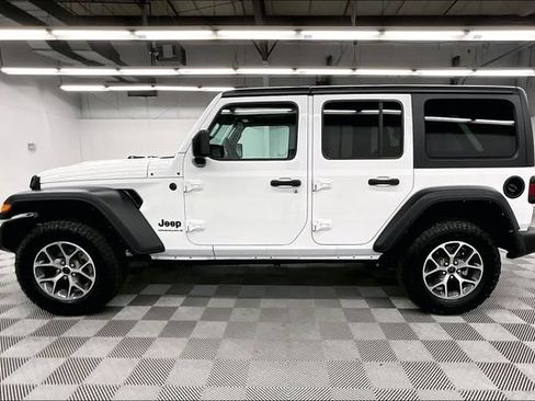 Used 2024 Jeep Wrangler Unlimited Sport AWD/4WD image 13