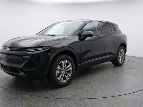 Used 2025 Chevrolet Equinox LT FWD image 3