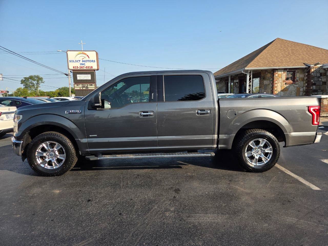 Used 2017 Ford F150 XLT w/ Equipment Group 301A Mid RWD image 3