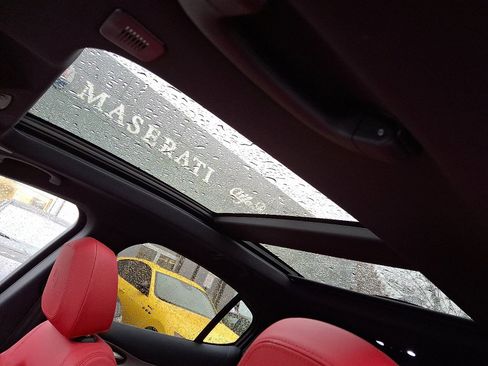 New 2025 Alfa Romeo Stelvio Sprint image 10