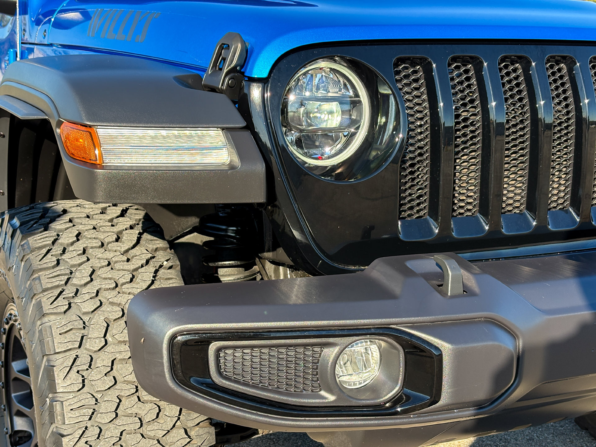 Used 2023 Jeep Wrangler Unlimited Sport AWD/4WD image 3