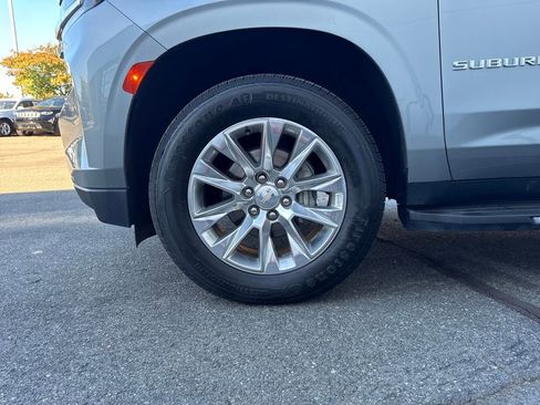 Used 2024 Chevrolet Suburban Premier image 25