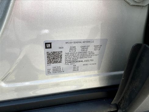 Used 2020 Chevrolet Traverse LT FWD image 19