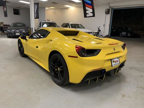 Used 2017 Ferrari 488 Spider RWD image 9