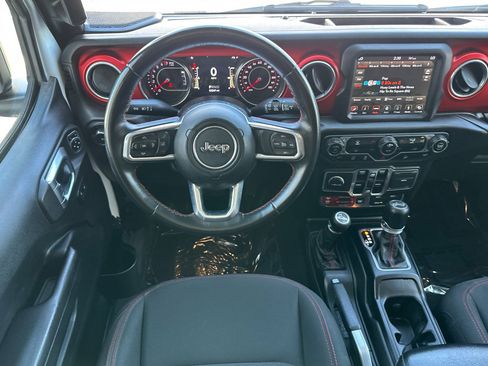 Used 2018 Jeep Wrangler Unlimited Rubicon AWD/4WD image 16