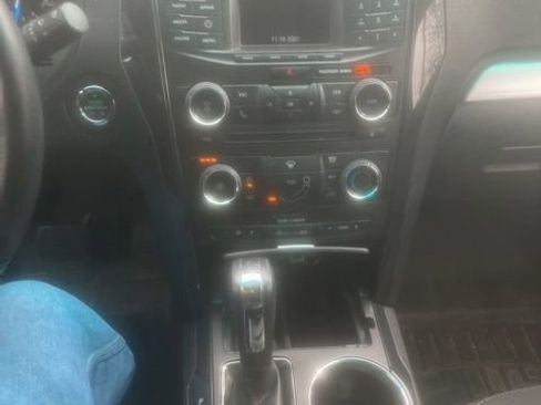 Certified 2017 Ford Explorer XLT image 7