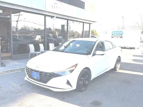 Used 2021 Hyundai Elantra SEL w/ Convenience Package FWD image 1