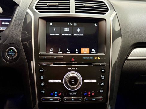 Used 2017 Ford Explorer Sport w/ Equipment Group 401A AWD/4WD image 37