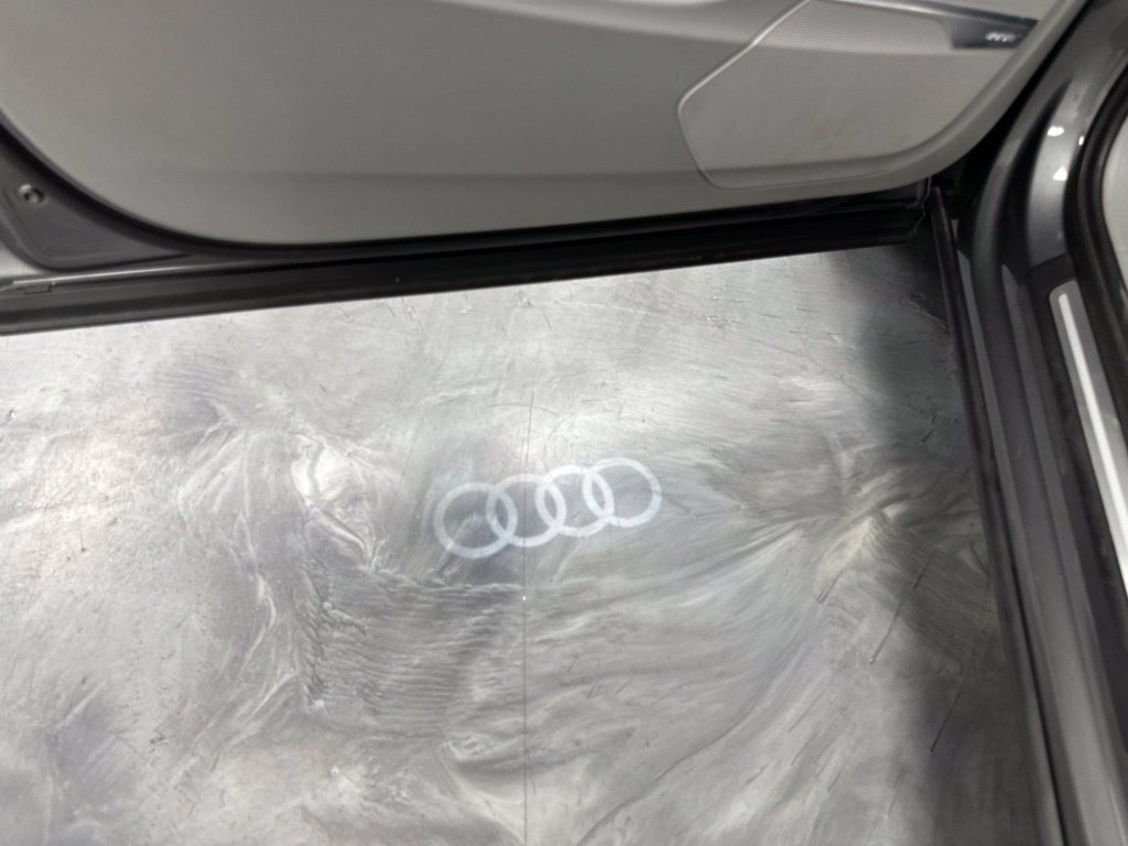 Used 2018 Audi Q7 2.0T Premium Plus w/ Premium Plus Package AWD/4WD image 13