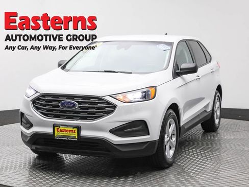 Used 2020 Ford Edge SE image 1