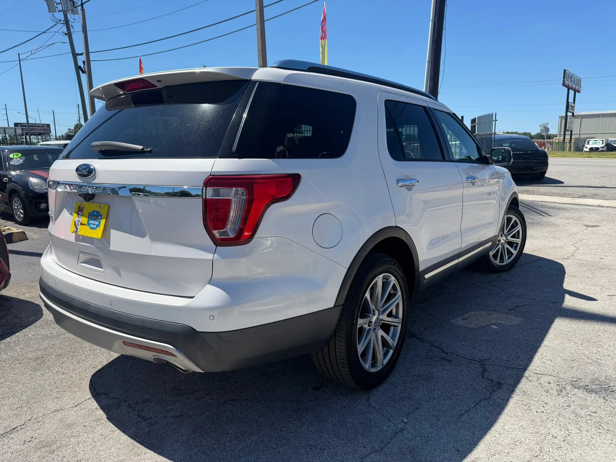 Used 2017 Ford Explorer Limited FWD image 4