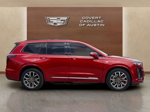 Certified 2024 Cadillac XT6 Sport w/ Technology Package AWD/4WD image 5