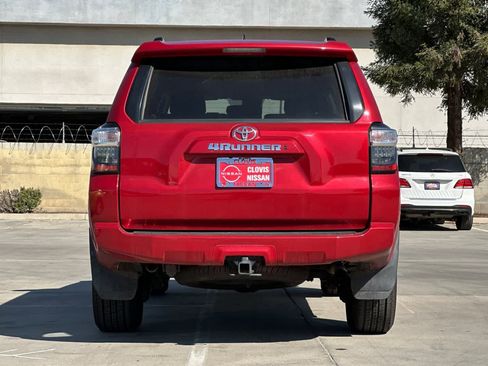 Used 2022 Toyota 4Runner SR5 image 8