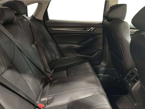 Used 2019 Honda Accord Touring image 19