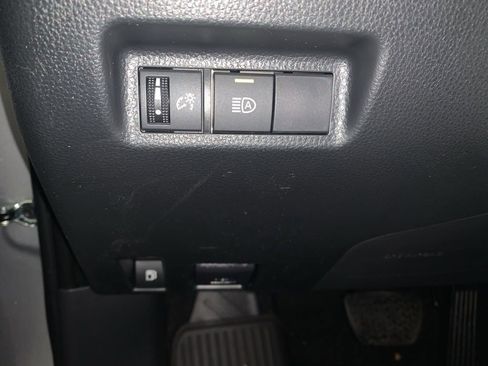 New 2025 Toyota RAV4 XLE image 27