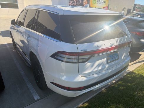 Used 2020 Lincoln Aviator Grand Touring w/ Equipment Group 301A image 8