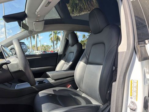 Used 2023 Tesla Model Y Long Range image 24