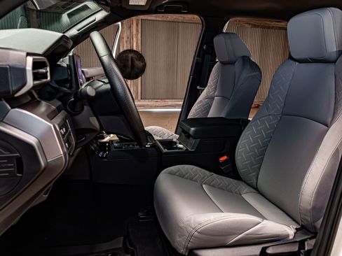 Used 2026 Toyota Tacoma SR5 image 23