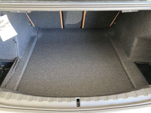 Used 2025 BMW 330i xDrive Sedan w/ Convenience Package image 35