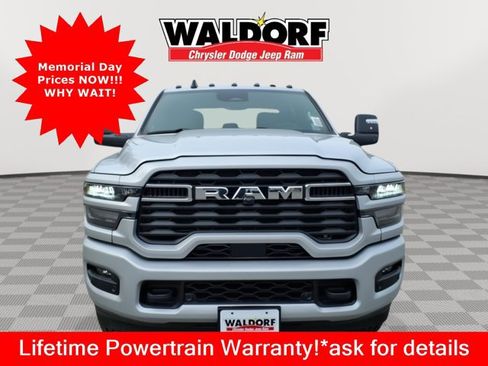 New 2026 RAM 3500 Big Horn AWD/4WD image 6