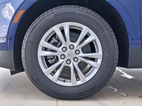 New 2026 Cadillac XT5 Luxury image 23