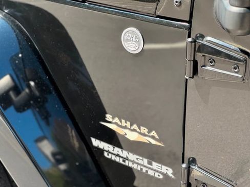 Used 2012 Jeep Wrangler Unlimited Sahara AWD/4WD image 23