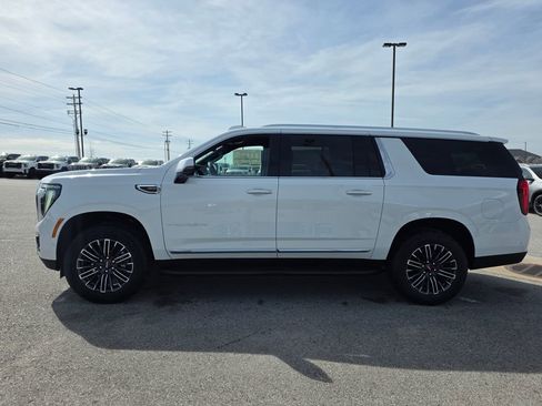 New 2026 GMC Yukon XL Elevation AWD/4WD image 4