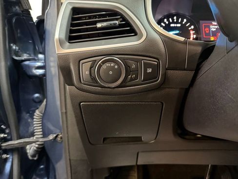 Used 2019 Ford Edge SEL image 30