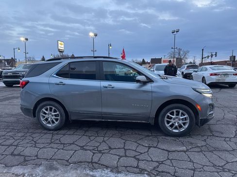 Used 2024 Chevrolet Equinox LT image 6