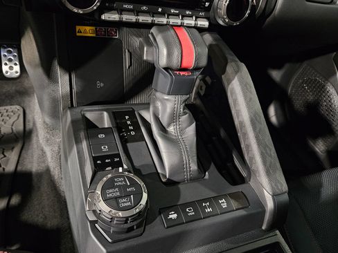 Used 2025 Toyota Tacoma TRD Pro image 33