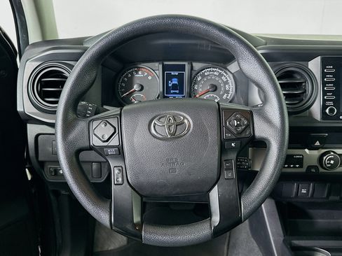 Used 2022 Toyota Tacoma SR RWD image 18